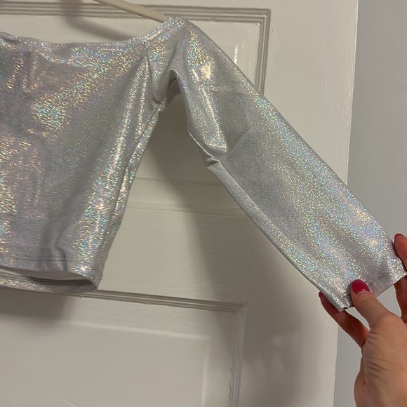 Silver disco top! 🪩🪩🪩💃🏻🕺🏼 - Picture 10 of 11